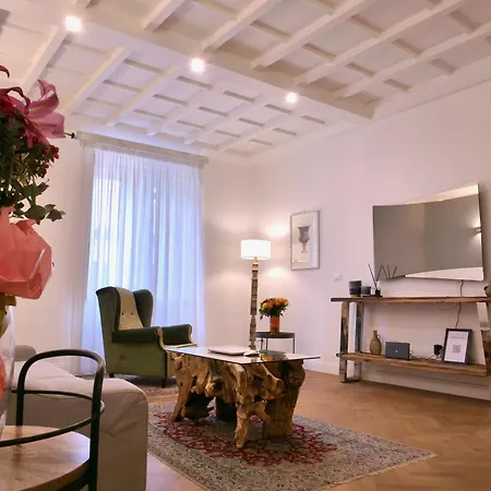 Helmirage Luxury Trevi روما