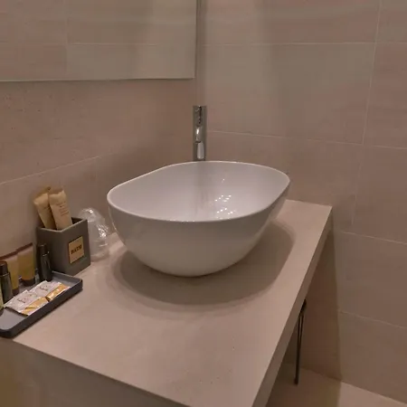 Helmirage Luxury Trevi Roma
